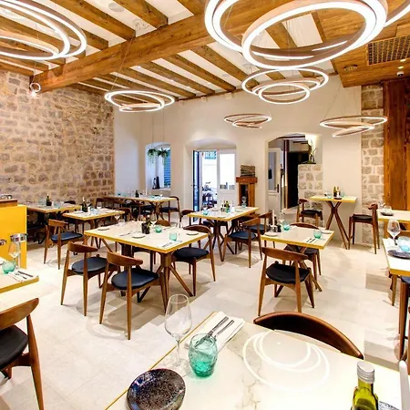 Forty-four Gæstehus 4*