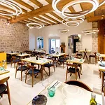 Boutique House Forty-four ゲストハウス 4*