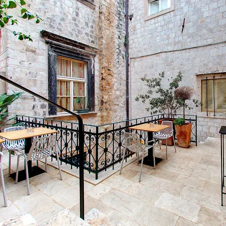 Guest house Boutique House Forty-Four 4*