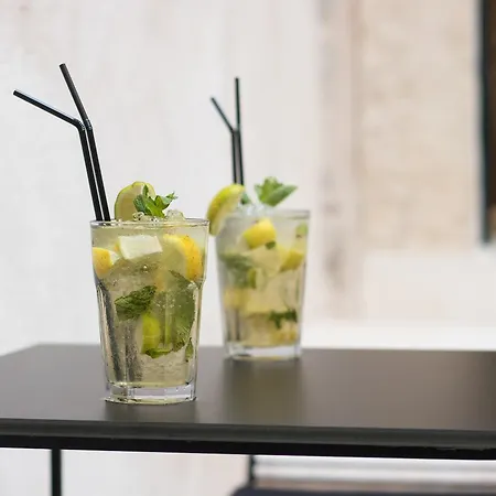 Forty-four Gostinjska kuća 4*