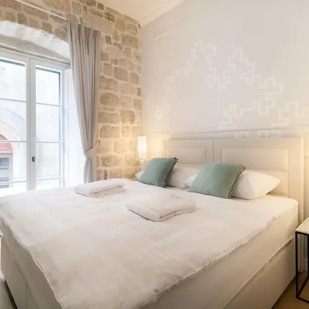 Forty-four Pensionat 4*