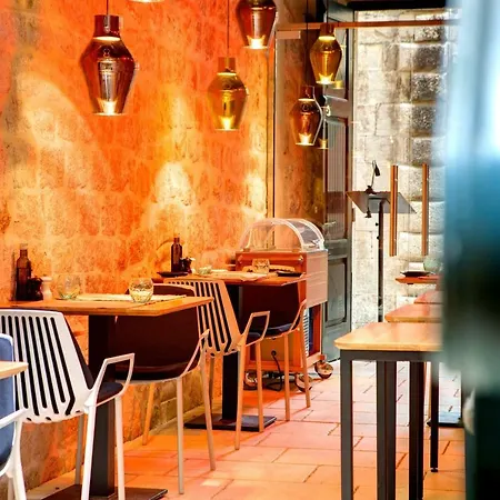Boutique House Forty-four