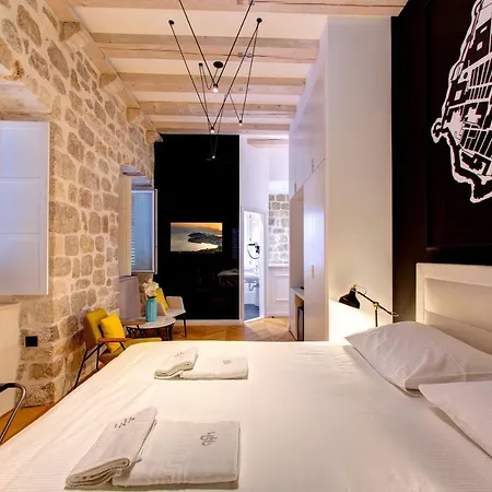 Boutique House Forty-four 게스트하우스 4*