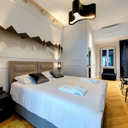 Forty-four Gostinjska kuća 4*