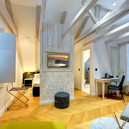 Forty-four Ντουμπρόβνικ