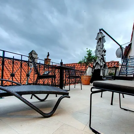 Gostinjska kuća Forty-four 4*