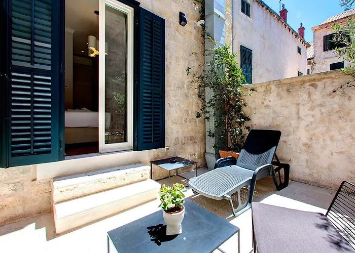 Boutique House Forty-Four 4*