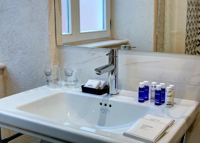 Boutique House Forty-Four 4*