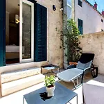 Boutique House Forty-four 4*