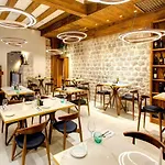 Boutique House Forty-four